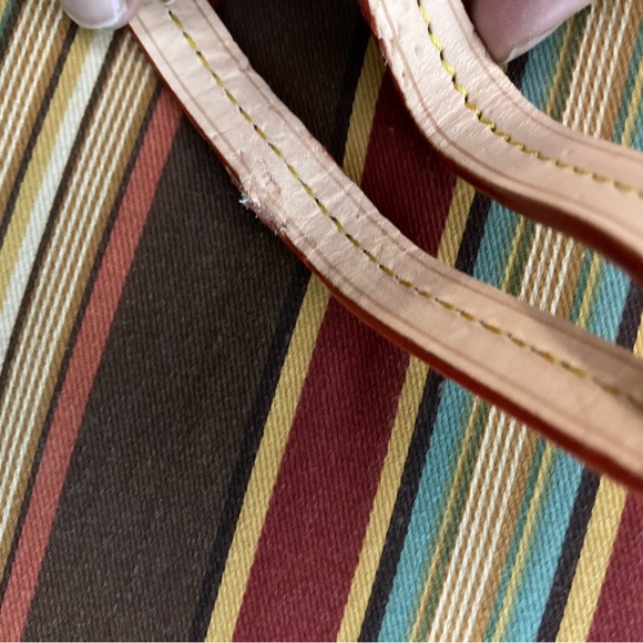 Louis Vuitton Monogram Partition Wristlet/Clutch - Picture 10 of 16